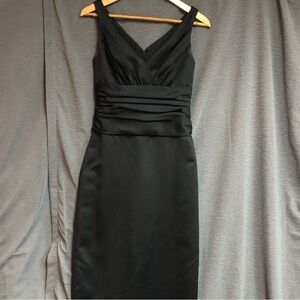 David’s bridal size 2 black satin long pencil skirt gown has V-neck